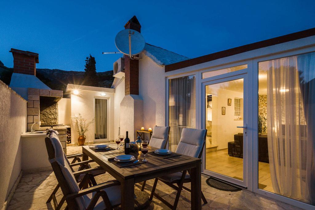 Holiday Home Zlatni San - Private Heated Pool Бол Номер фото