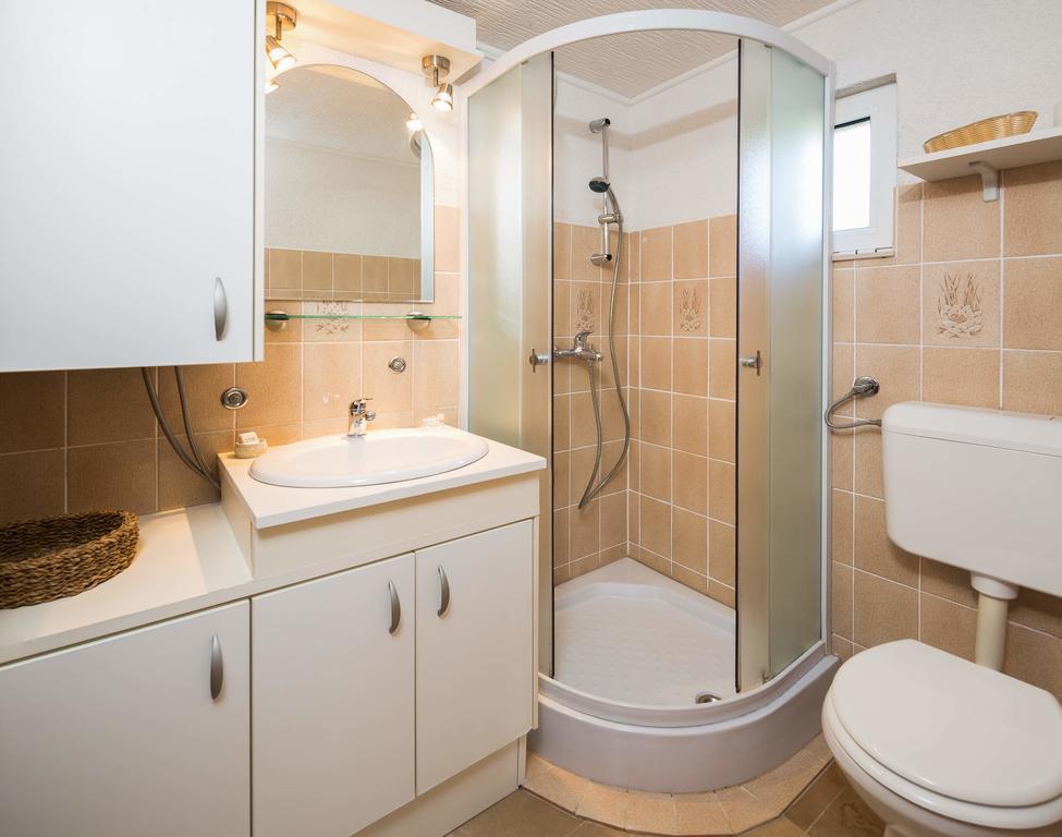 Holiday Home Zlatni San - Private Heated Pool Бол Номер фото