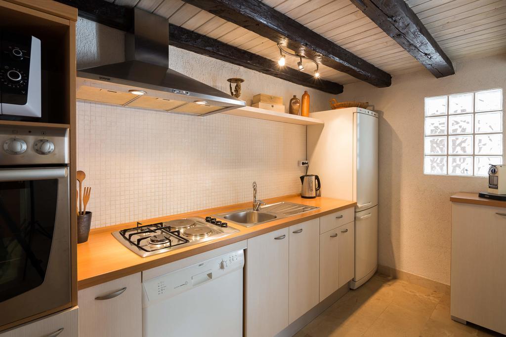 Holiday Home Zlatni San - Private Heated Pool Бол Номер фото