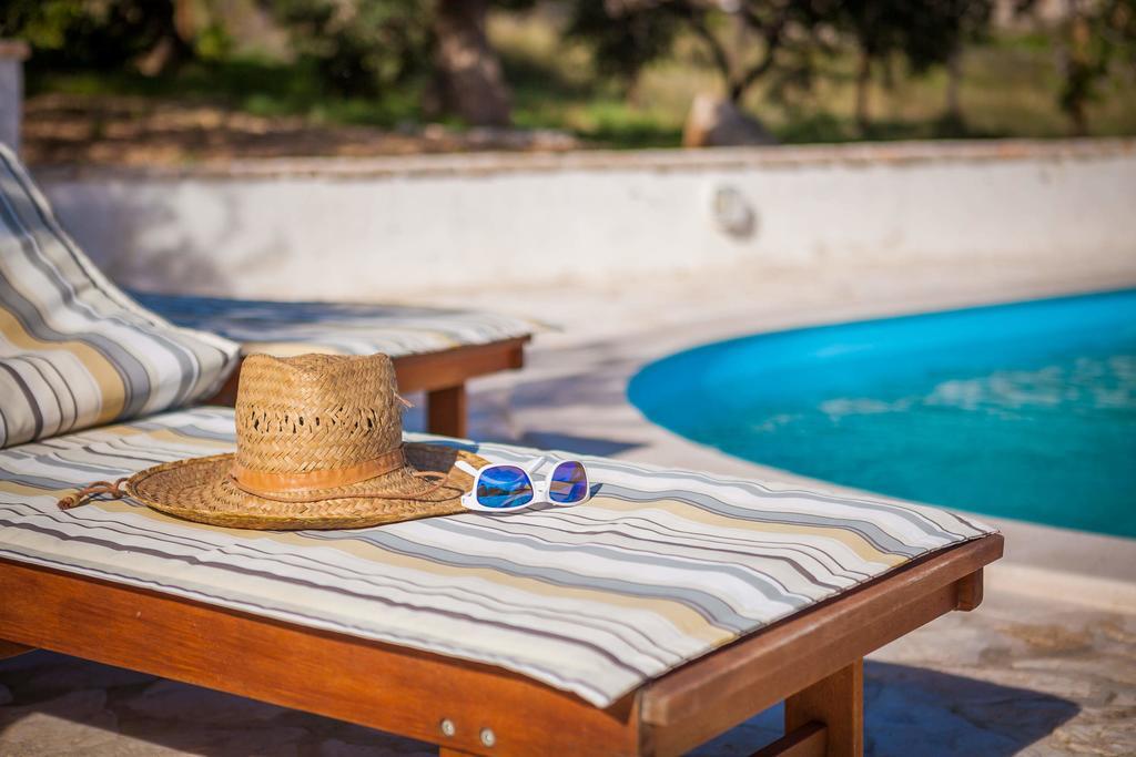 Holiday Home Zlatni San - Private Heated Pool Бол Номер фото