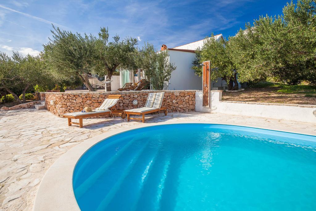 Holiday Home Zlatni San - Private Heated Pool Бол Номер фото