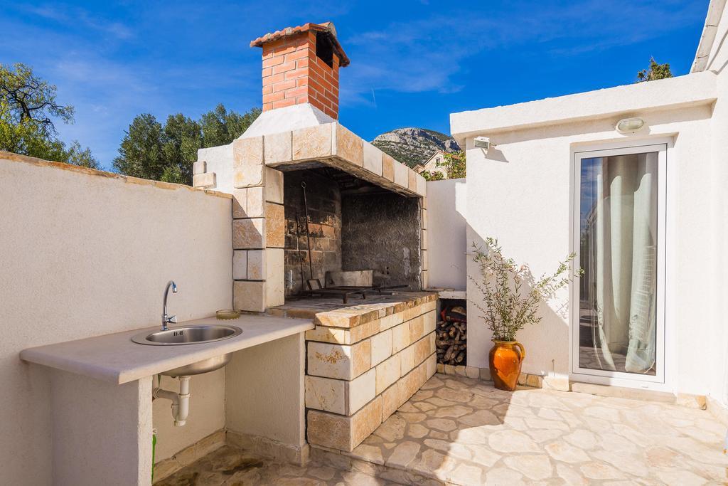 Holiday Home Zlatni San - Private Heated Pool Бол Номер фото